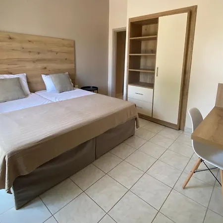 Megali Nikos Apartment Sidárion
