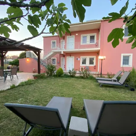Megali Nikos Apartment Sidárion
